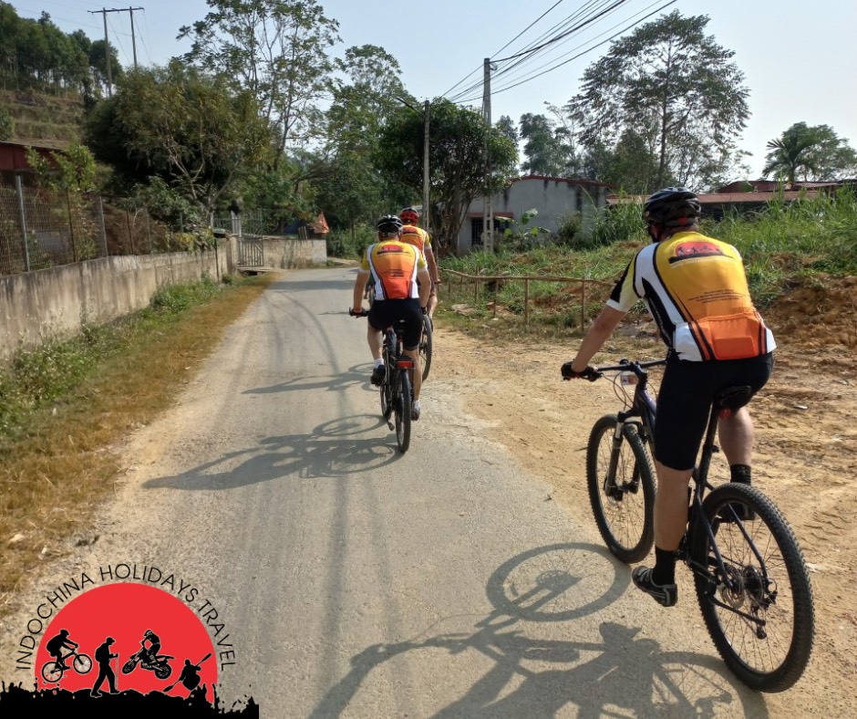 4 Days Hanoi Cycling To Mai Chau and Ninh Binh