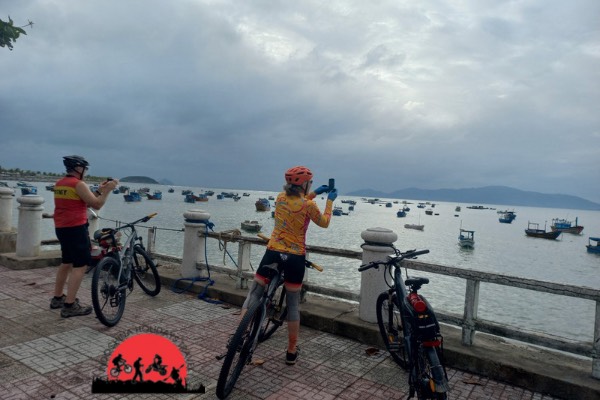 Ho Chi Minh  Cycling Along The Costlines To Hoian - 6 Days