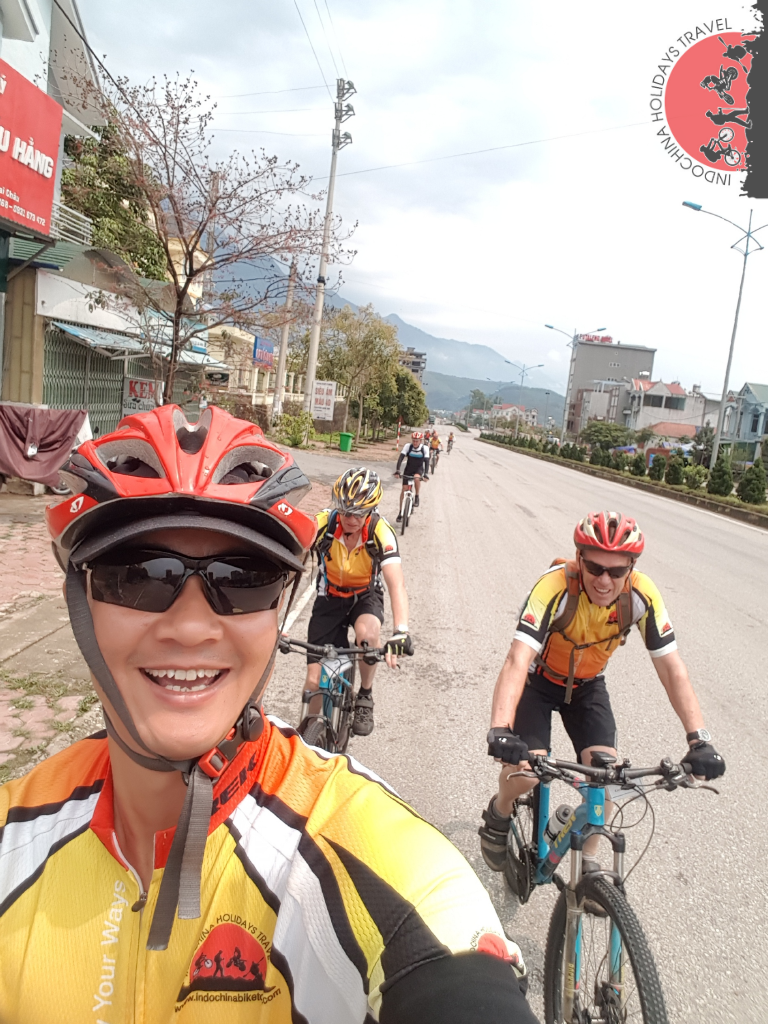 Ho Chi Minh City Cycling To Hue - 8 Days 1