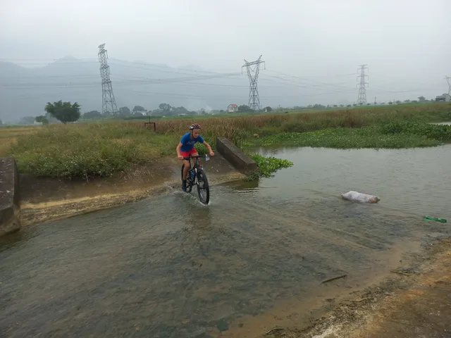 1 Day Hanoi Cycling To Villages Along Red River 3