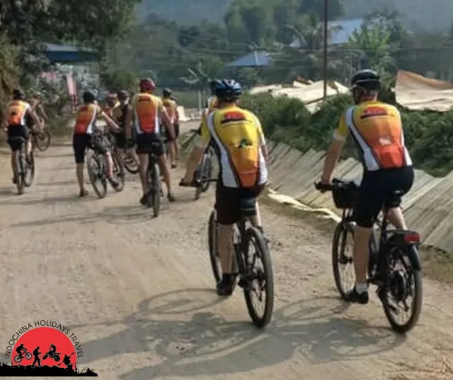 12 Days-Vietnam Cycling To Laos