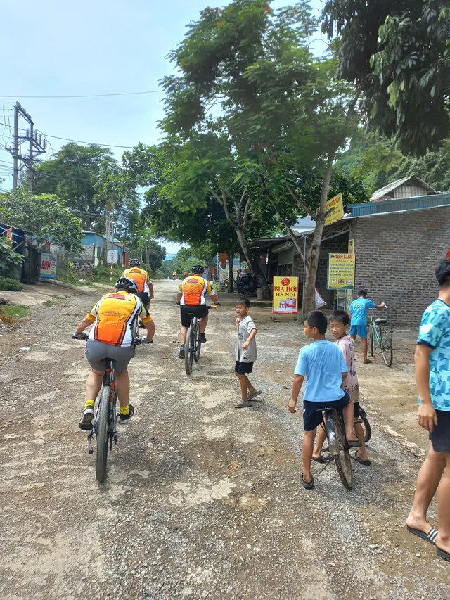 45 Days Vietnam and Laos Mystery Cycling Tour 4