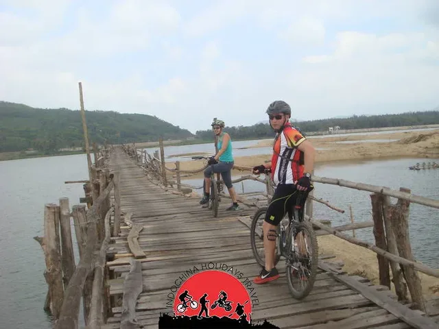 Hanoi Cycle To Ba Be Lake – Cao Bang – Ban Gioc Waterfall – Lang Son – 6 Days 2