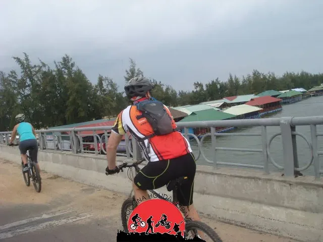 Mighty Red River Delta Cycling Tour – 6 Days 2