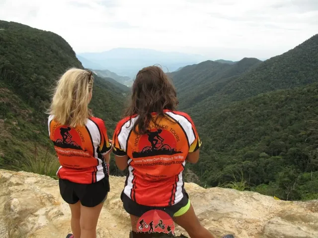 Saigon Cycling to Hanoi – 10 days 6